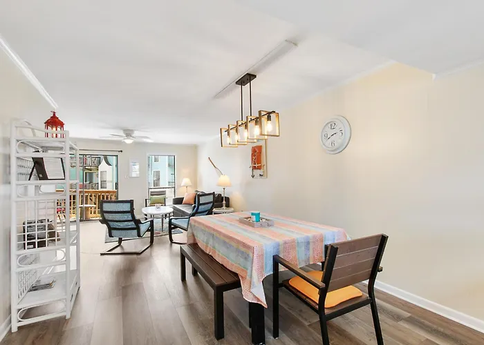 The Sands 107 Apartment
